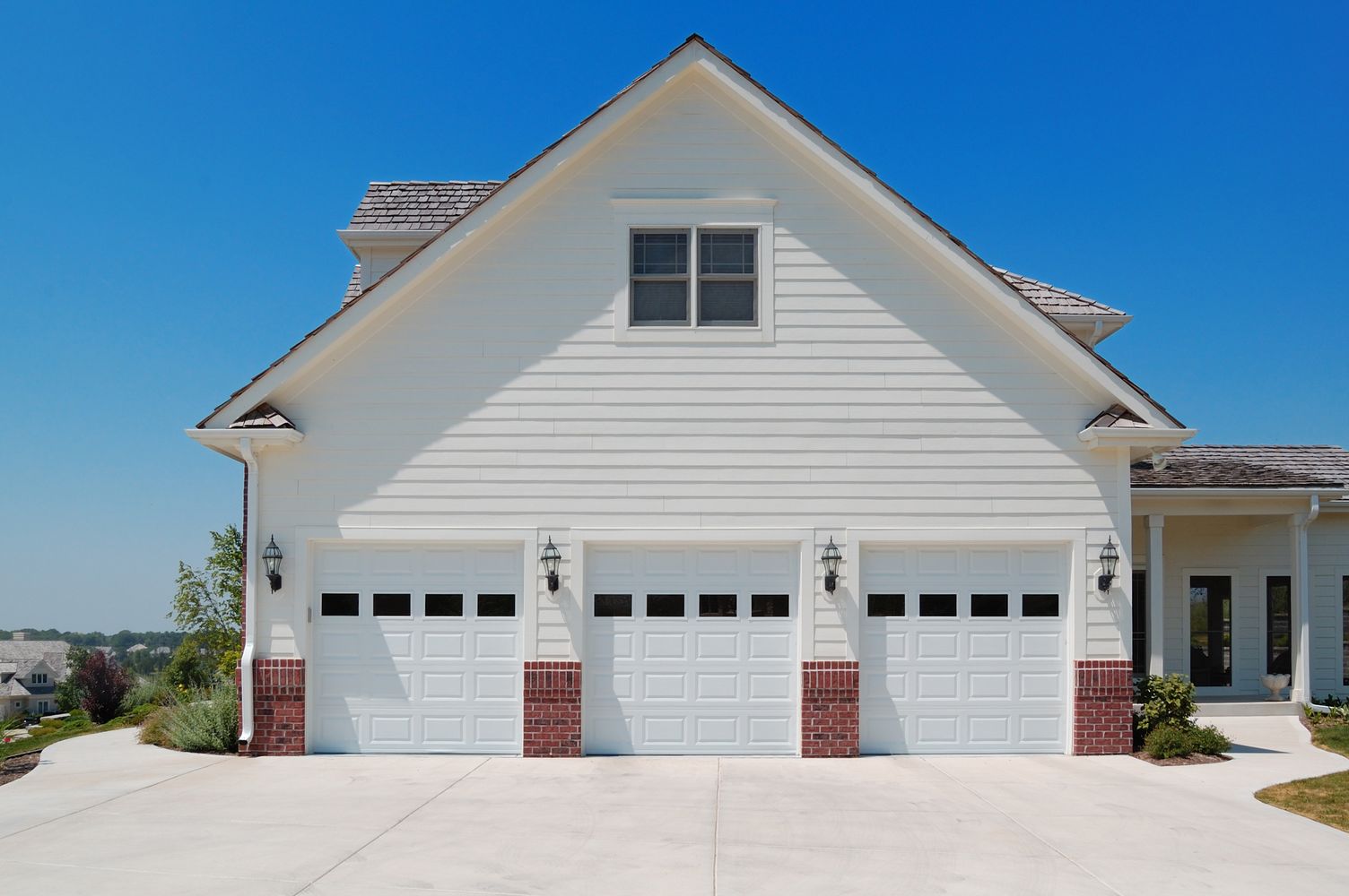 short panel one car garage doors in steel by chi ohd