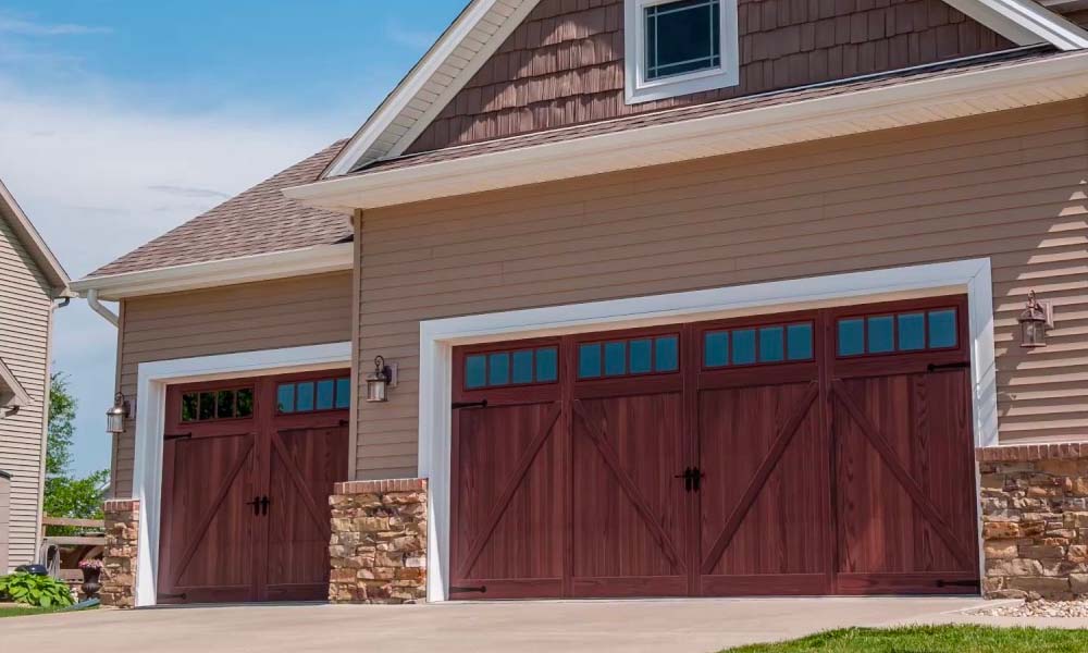 Traditional style CHI garage doors.
