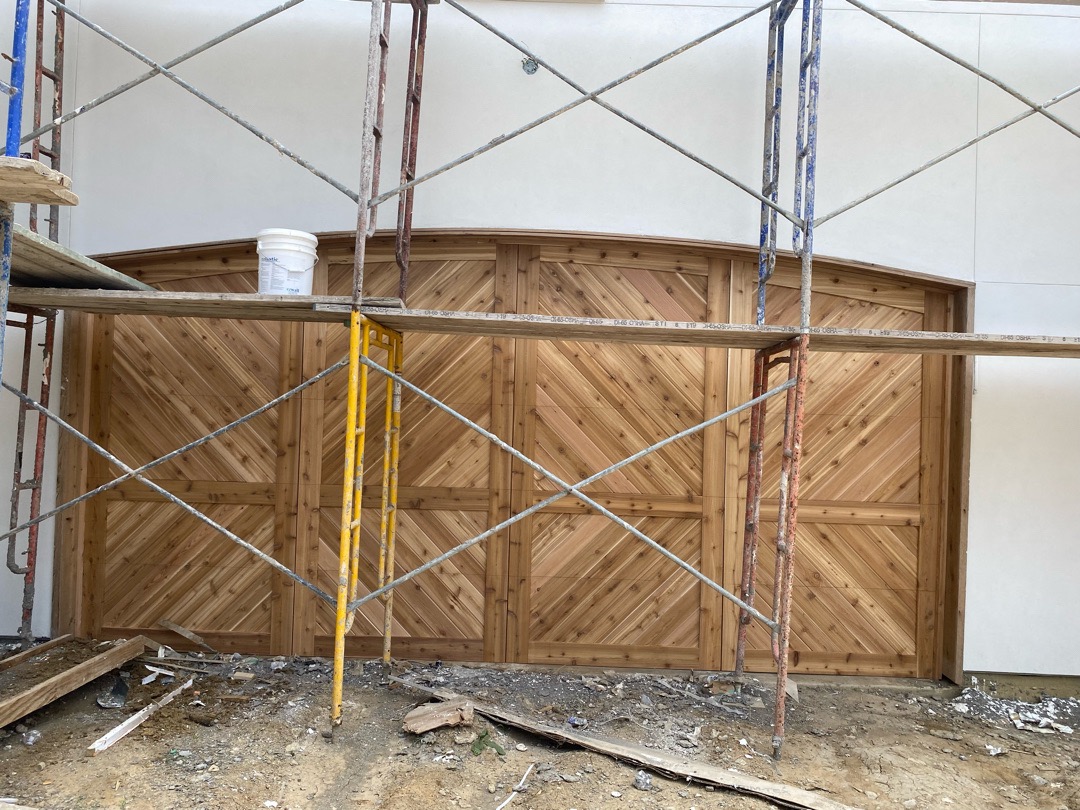 arched chevron cedar garage door 00007